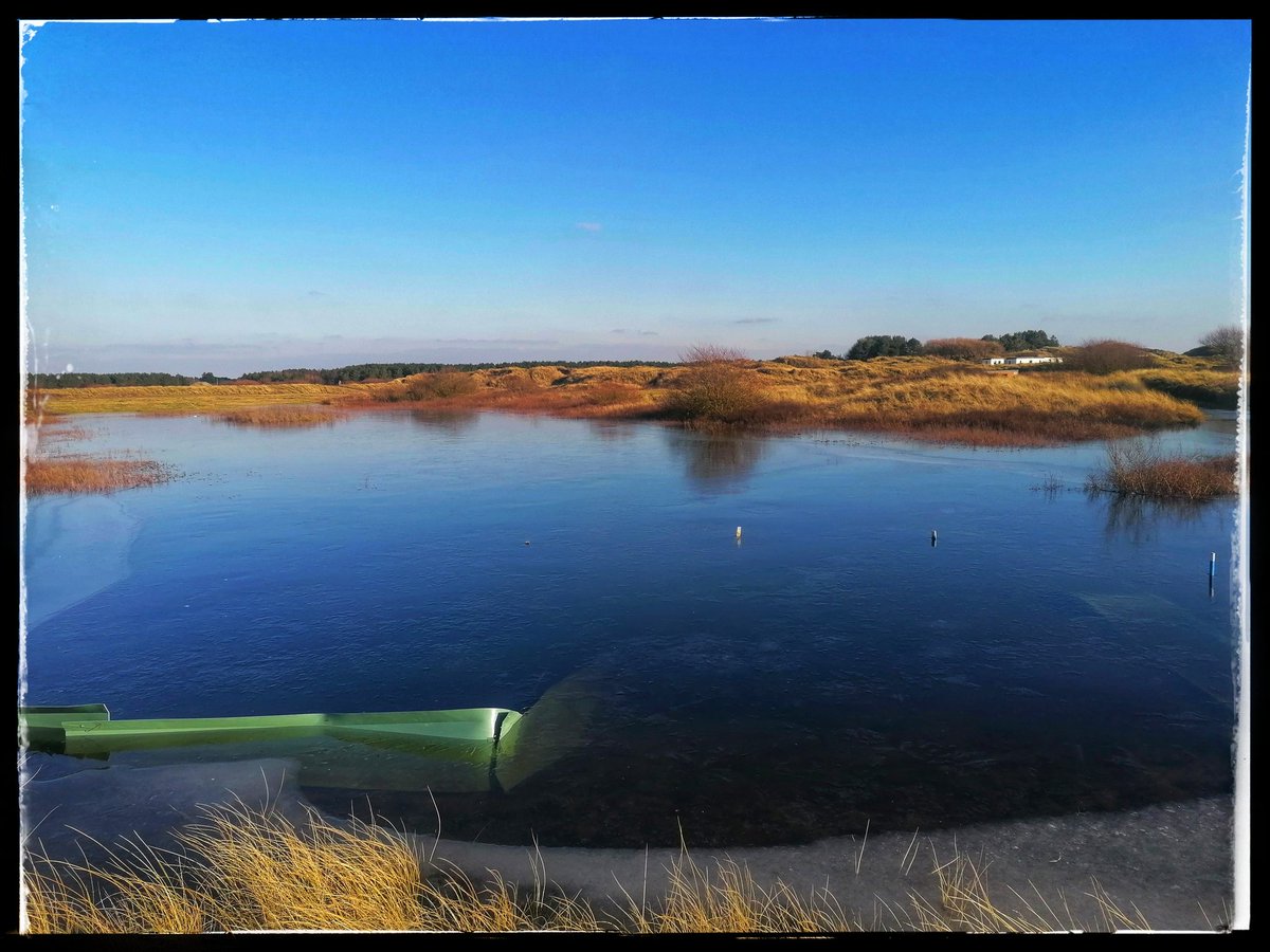 manshed0151's tweet photo. @FormbyBubble @FormbyReport @NTFormby @FormbyVillage @hightown_mike @HightownVillage @tnorbury1 @HightownStMarys

Flood water along the #Formby / #Hightown coastal sand dunes looks like a stunning lake! https://t.co/9xFIhNXEIe