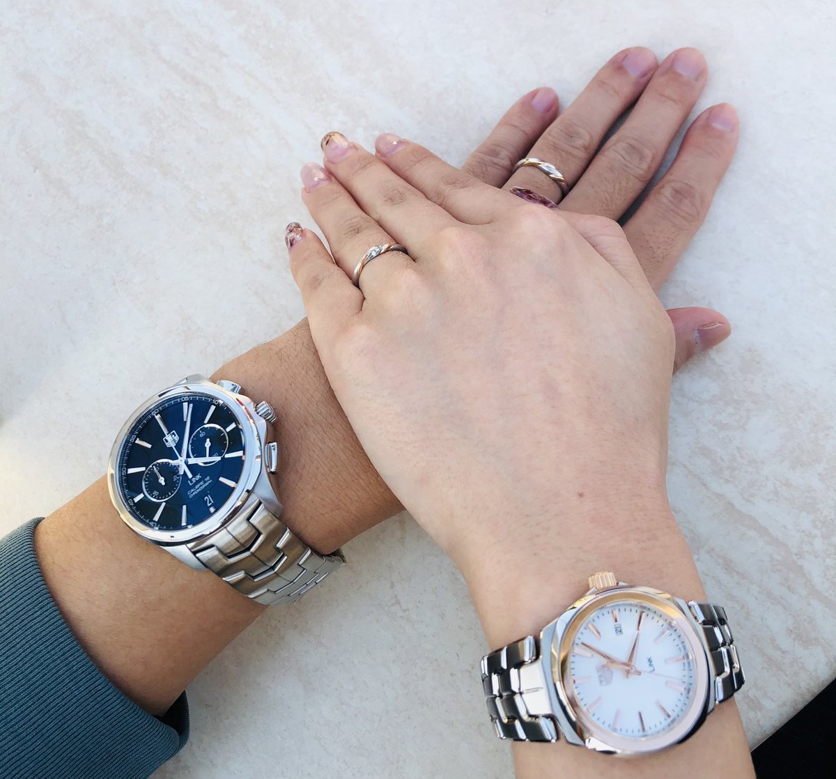 614japaaan's tweet photo. お揃いの腕時計〜⌚⌚️
同じ時間を刻もうぜ〜🌈 https://t.co/w12KmHv07T