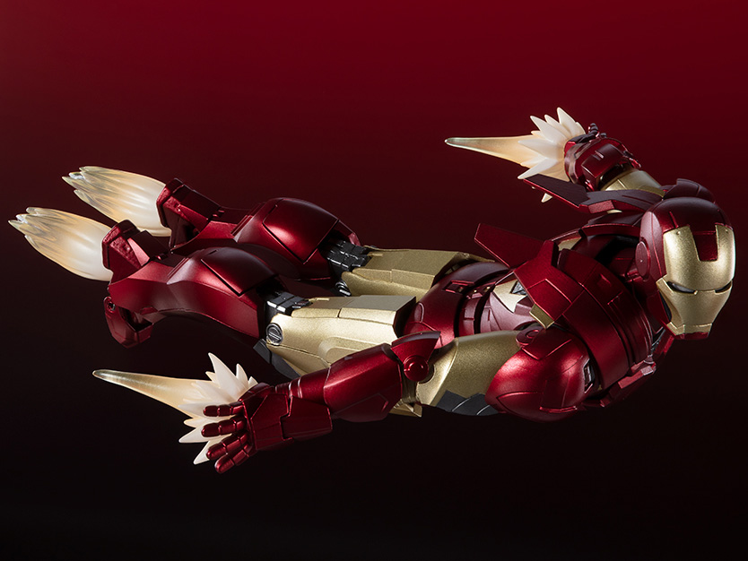 Dvd 動画配信でーた 2 S H Figuarts ハルク Avengers Assemble Edition アベンジャーズ アベンジャーズ のハルクを完全新規造形で立体化 交換可能な頭部は雄たけび 写真 と ニヤリ顔の2バージョン 重厚で迫力のあるボディが印象的