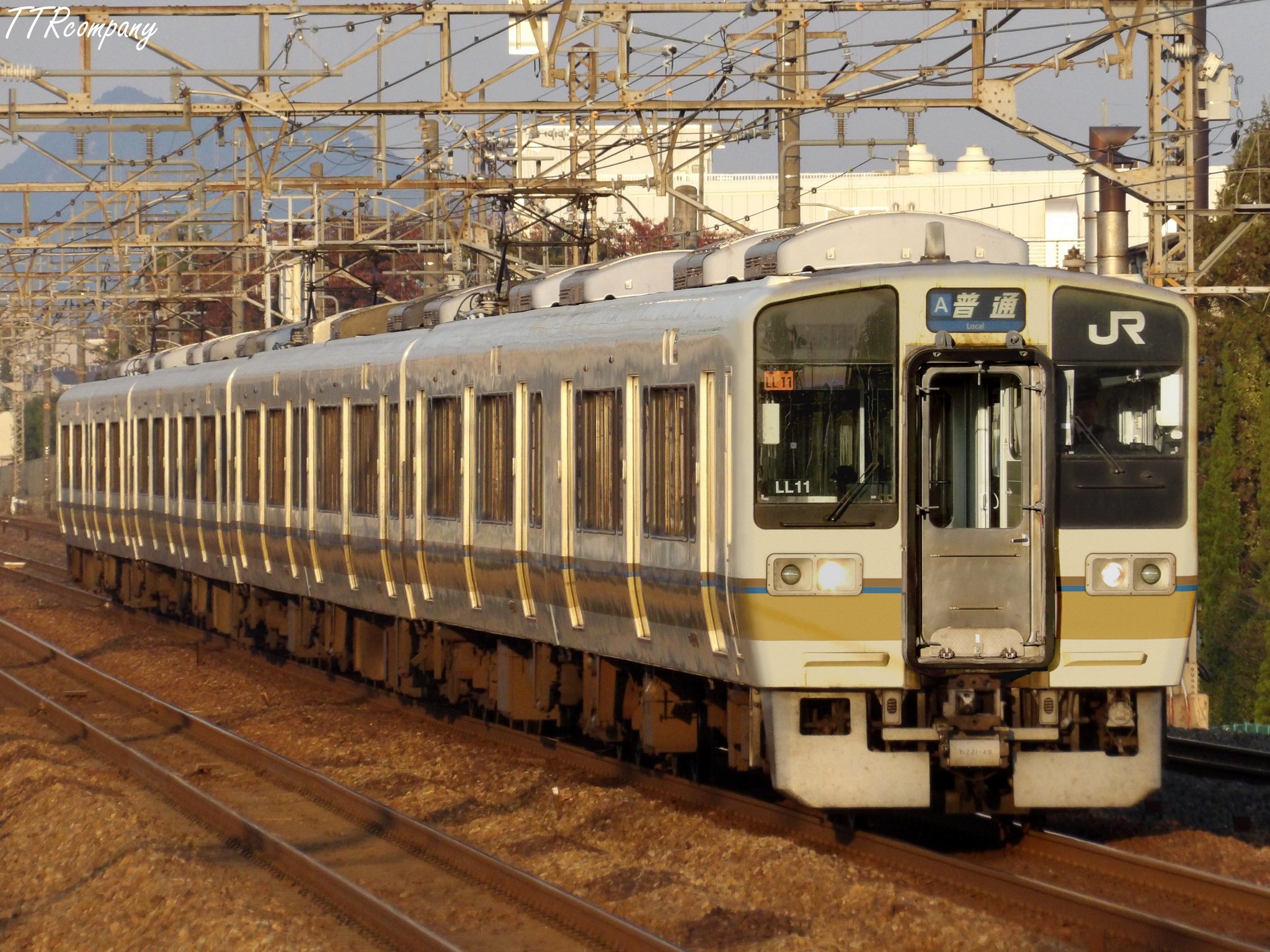 東海ちょこっと鉄道 Ttrcompany 221系の日 前面交換してみたシリーズ T Co Nolcjgwbmq Twitter