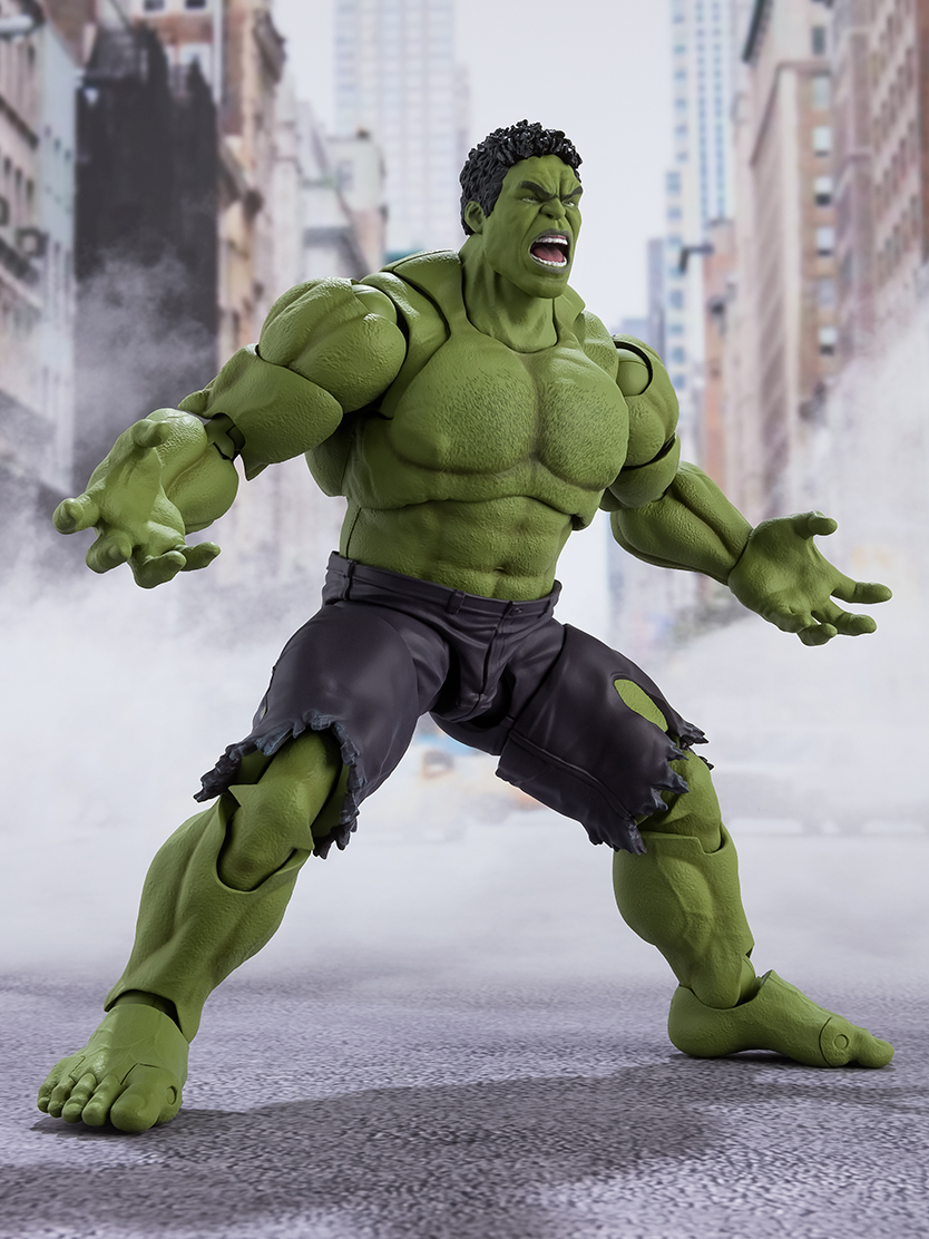 Dvd 動画配信でーた 2 S H Figuarts ハルク Avengers Assemble Edition アベンジャーズ アベンジャーズ のハルクを完全新規造形で立体化 交換可能な頭部は雄たけび 写真 と ニヤリ顔の2バージョン 重厚で迫力のあるボディが印象的
