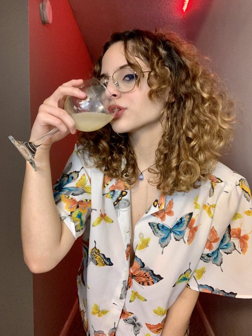 Just so you know I&rsquo;m a light weight, so I&rsquo;m cheap to get drunk XoXo (I get pretty naughty) https://t