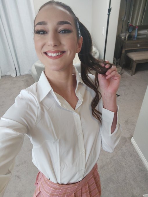 1 pic. What a WEEK!! Have a sneak PEEK!!
?????????
@katiekushxx2 @TheDanFerrari @TeamSkeet @brotherlovexxx