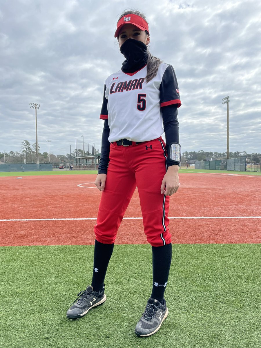 🚨Check out your Cardinals uniform Combination for today🚨 ~Brought to you by @brookesmith0014 ⚪️Top 🔴Pants #WeAreLU