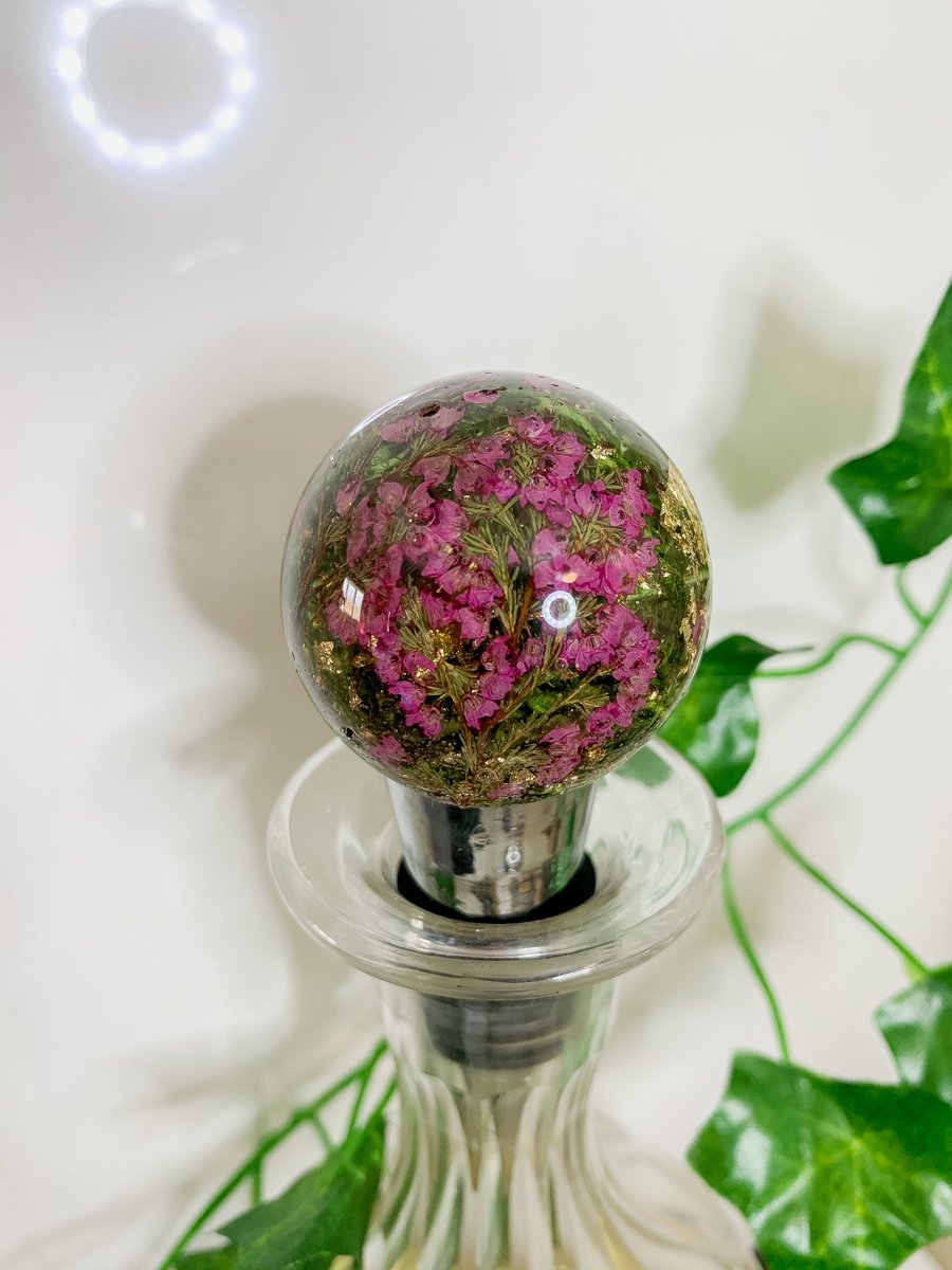 SweetSolCreate's tweet photo. Fairy Garden Wine Stopper 🧚🏼‍♀️ 

Available on my Etsy February 22nd 🤍 https://t.co/uHBwV4Fqls