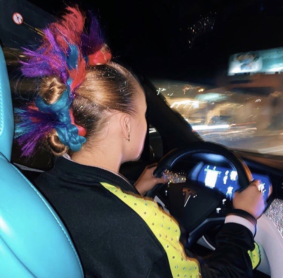 @gothspiderbitch's photo on jojo siwa