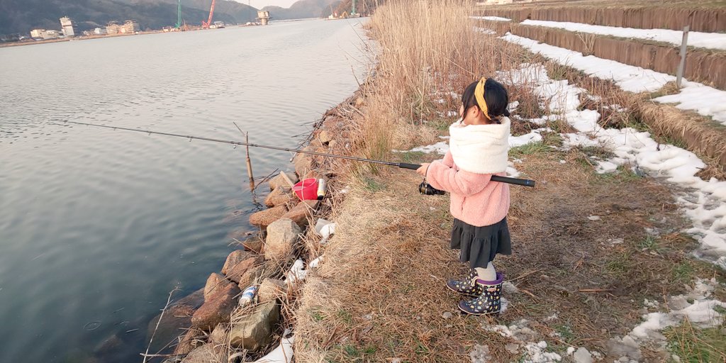 こーじ とりあえず釣り 釣りガール育成中 釣り好きな人と繋がりたい 釣りガール 女の子 子供のいる暮らし 田舎暮らし ルアーフィッシング