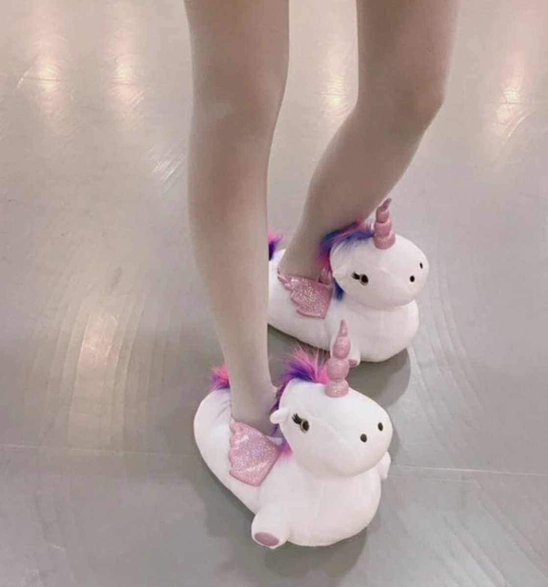 这个鞋子好可爱，哪里可以买到？