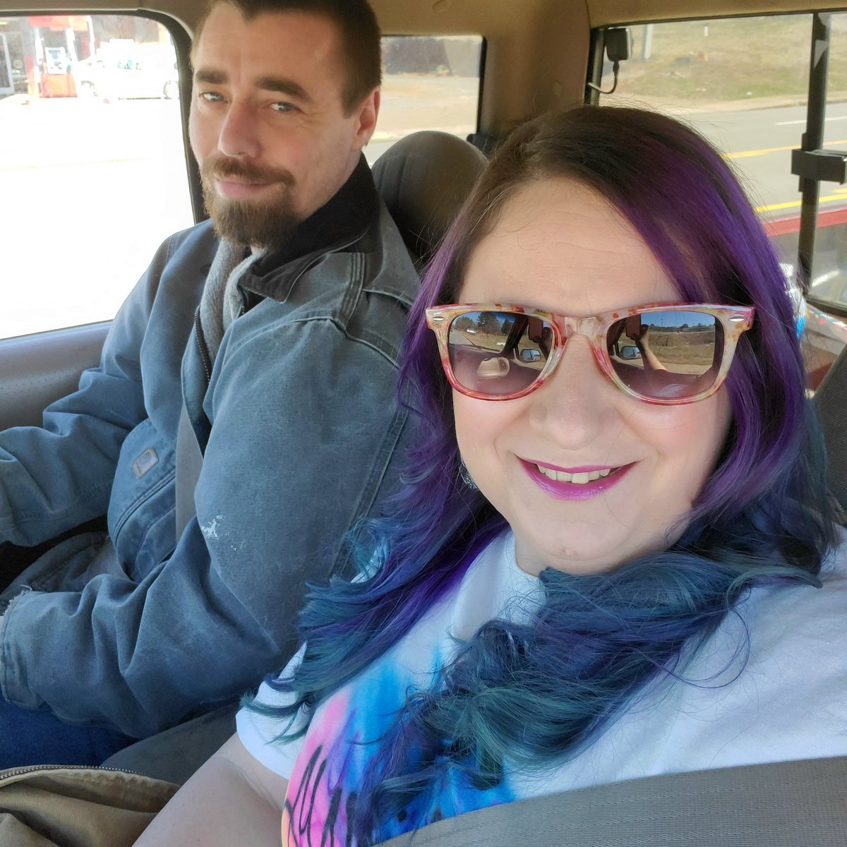 JessicaLeaOaks's tweet photo. #freedomtobeme #purpleturquoisehair
#artinhair #selflove #love https://t.co/shkG9l4DhS
