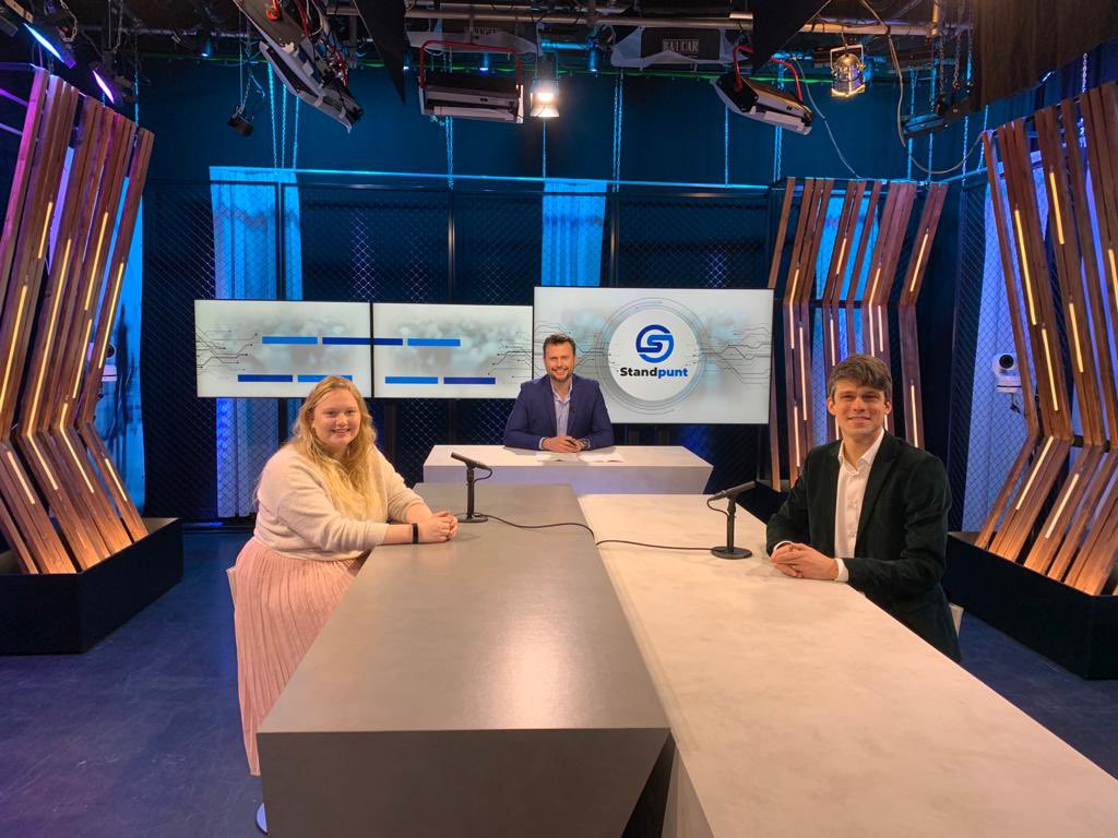 Boeiend gesprek vanmorgen op <a href="/RTV_Vandaag/">RTV VANDAAG</a> #Standpunt met <a href="/LouiseHermans/">Louise Hermans</a> <a href="/ronnydaelman/">Ronny Daelman</a> over jong zijn in de coronaperiode. Herbekijk op rtv.be/programmas/sta…