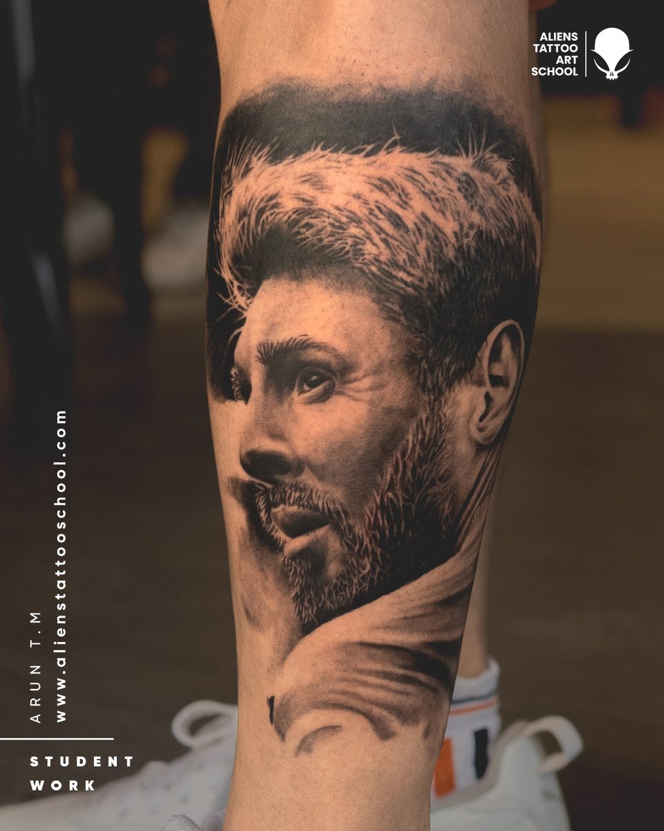 Aliens Tattoo School on Instagram Realistic Chhatrapati Shivaji Maharaj Sculpture tattoo made by Sandeep Kadam sandeep Alien tattoo Tattoos Portrait tattoo