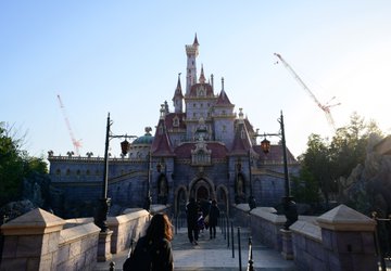 美女と野獣アトラクションの海外の反応は 海外ディズニーのお城の写真や動画をご紹介 Disnew Info