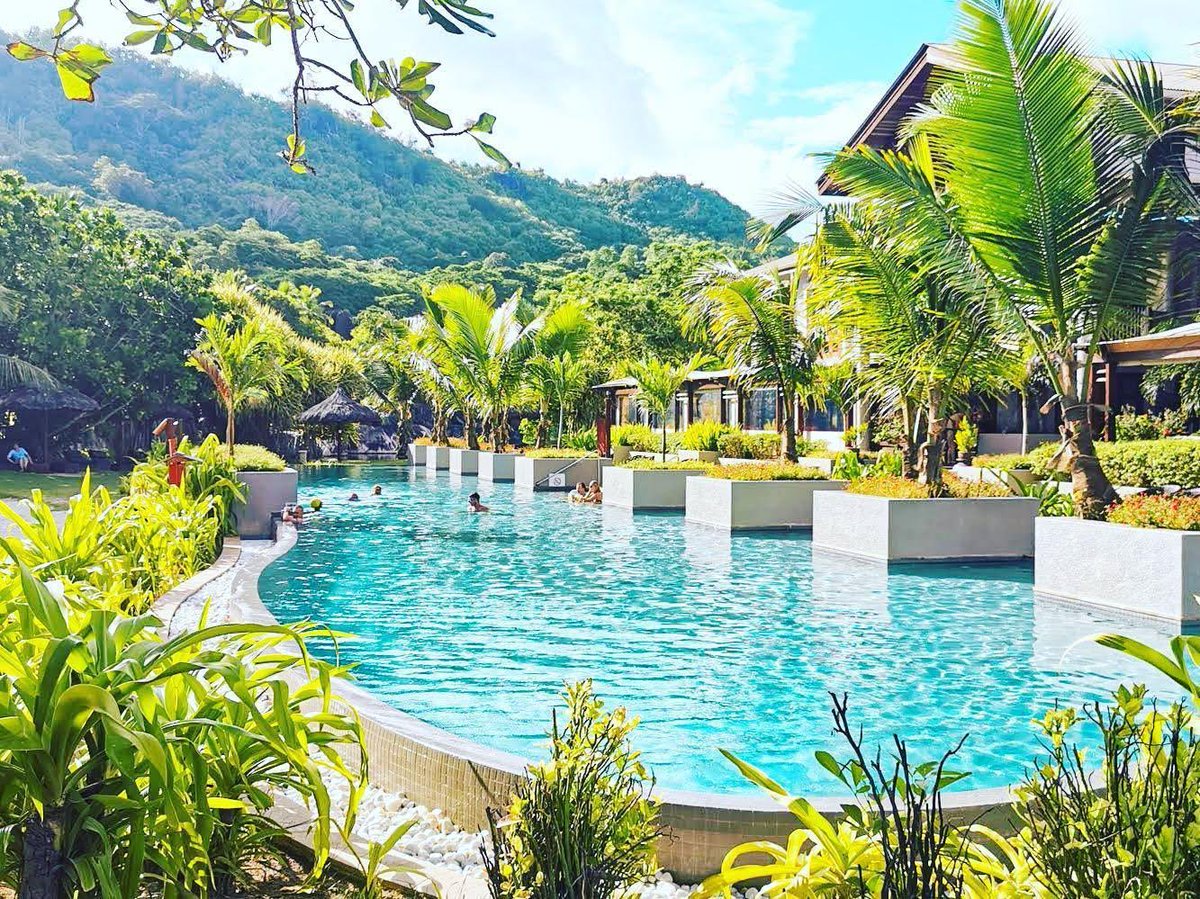 How are you spending your Sunday? 😎

#kempinski #kempinskiseychelles #lazysunday #paradise #weekend #pool #relax