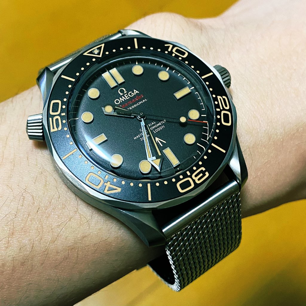 yincblk's tweet photo. 勝手にアップグレードされてようが俺はこの時計が好き。
はじめての機械式。
#OMEGA007 https://t.co/Tc56qlOUAY