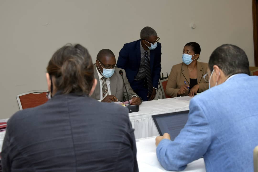 MathiasPierre00's tweet image. Rencontre d’information entre le Comité Consultatif Indépendant (CCI), 2 représentants de BINUH et @MathiasPierre00, le Ministre Chargé des Élections pour un partage d’informations et d’expériences sur l’avant projet du texte en circulation sur la Nouvelle Constitution.