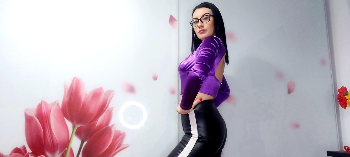 MissMarisa__'s tweet photo. Use the code "marisasale96" and enjoy the 30% discount on Iwantclips.
@rt_pawn #FemaleSupremacy #paypig #femdom #goddessworship #Marisasale #teaseanddenial #jerkoffinstructions #rtfimdom #dominatrix #camgirl #usethecode #marisasale96 https://t.co/vs7xLT6pt7