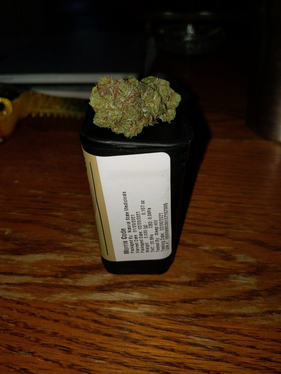 GeeRubbs's tweet image. When I&apos;m missing my phriends I smoke their strain. @jephism @twittierthanyou  love u guys!!! #morriscode #AMM