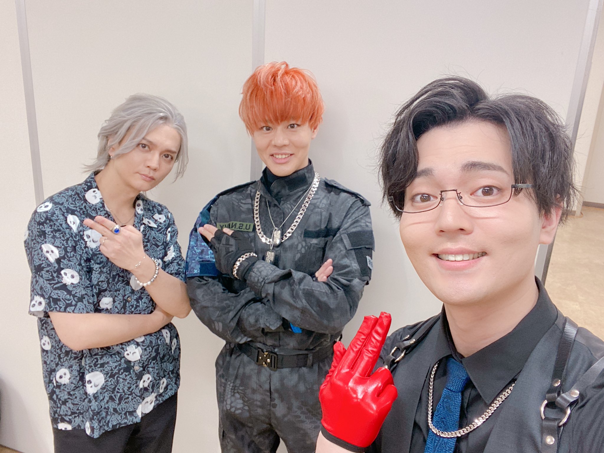 駒田航 ヒプマイ2ndバトルライブ ご覧頂きありがとうございました 3rd Battleは シブヤvsヨコハマ でした 全てを出し尽くして しぬほど楽しかったと 声を大にして言えます 大好きだ ヨコハマ ありがとう シブヤ 手の答え合わせ 左 浅沼さん 下 駒田航 ヒプマイ2ndバトルライブ ご覧頂きありがとうございました 3rd Battleは シブヤvsヨコハマ でした 全てを出し尽くして しぬほど楽しかったと 声を大にして言えます 大好きだ ヨコハマ ありがとう シブヤ 手の答え合わせ 左 浅沼さん 下
