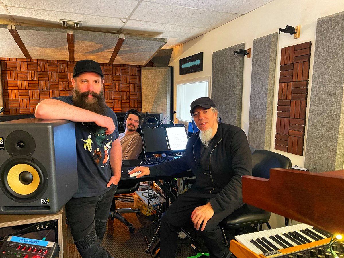 dreamtheaternet's tweet photo. The work continues... #DT15 https://t.co/xzVSBVDK81