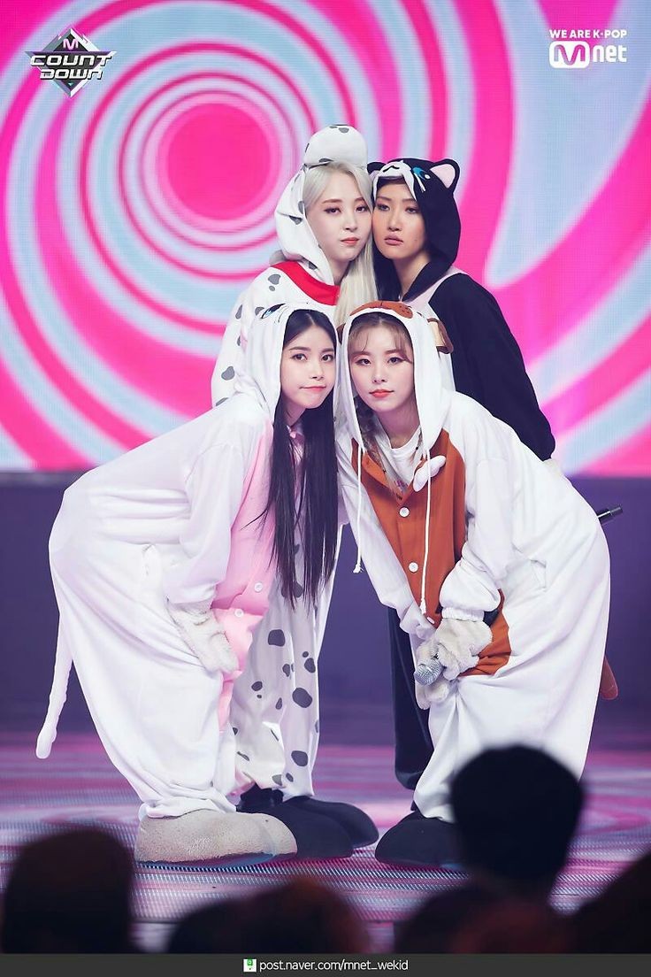 QuartzFumes's tweet photo. Os quatro cavaleiros do apocalipse
#TRAVELwithMAMAMOO https://t.co/1xVwC9J62D