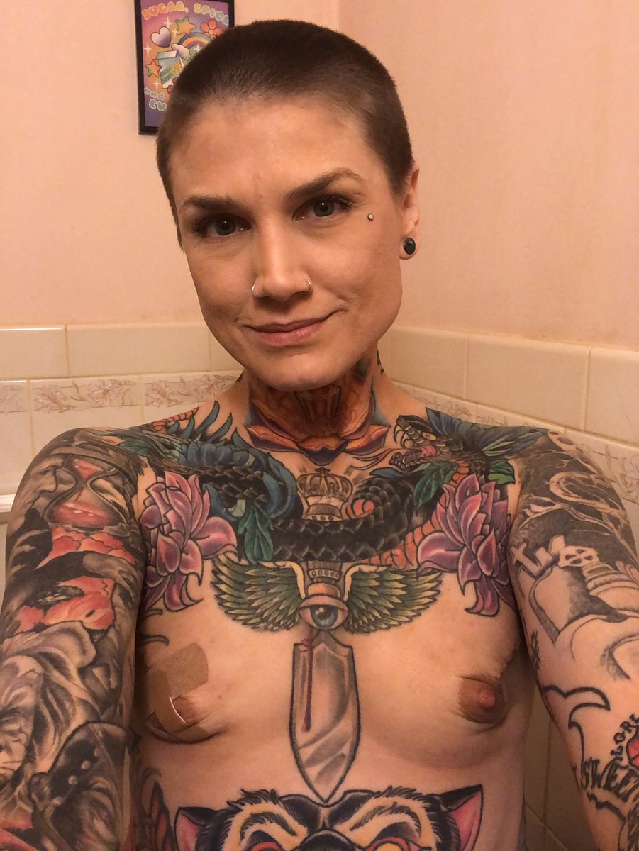 KarryKassi's tweet image. Loving these Furiosa vibes &amp;amp; my new scars! Please remember to get checked regularly, men &amp;amp; women! My best friend from kindergarten saw her father go thru breast cancer twice.  #BreastCancerAwareness