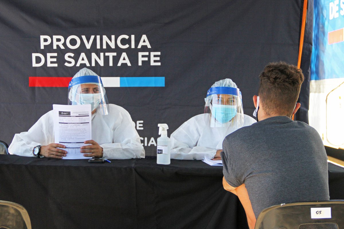 Gobierno de Santa Fe على تويتر: "👩🏻‍⚕️ Continúan los operativos  #SantaFeVerano en el sur de la provincia 🩺 Equipos territoriales prosiguen  con la vacunación de calendario, prevención de dengue, cáncer y testeos