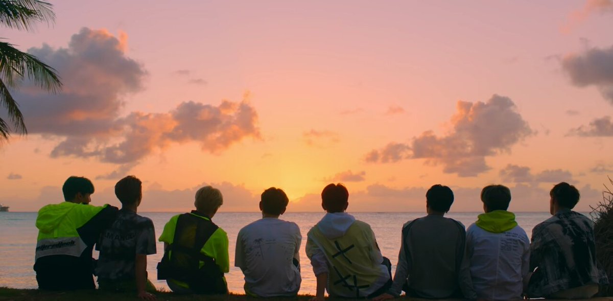 kejuuubakar's tweet photo. "ada baiknya,aku belajar dari senja.
dia datang,tapi ketika ia pergi?,
dirinya takkan pamit.
mengapa?,karena ia selalu berjanji untuk datang kembali"

#ATSD #AtinySelcaDay #ATINY #ATEEZ #에이티즈 @ATEEZofficial #ZeroFeverPt2 #FEVER_Part_2 https://t.co/qpcGhTkDv9