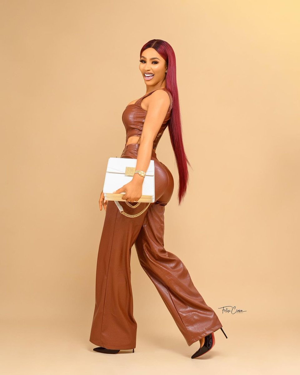 Know your worth. Then add tax 👑