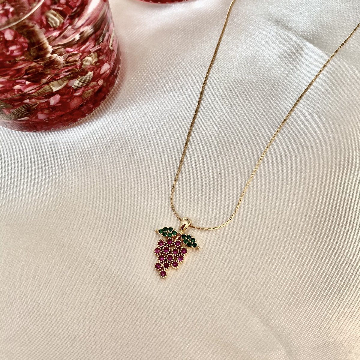 Herkesin beğeneyeceği bir kolye olur mu? 
Biz yaptık oldu 👻
Hediye almak isteyen ama karar veremeyenlere duyurulur beğenme garantili kolye! 🙈 🎁 

Altın Kaplama Üzün Kolye stokta, 

zanoite.com/urun/altin-kap…