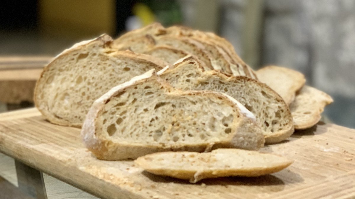 farhanahmadPK's tweet photo. The beauty is back. #sourdough #medium #tangy #verysoftInside #crispyOutside #crumb #balanced #lahore #foodhorizon. Good for the week https://t.co/WqUgMethOf