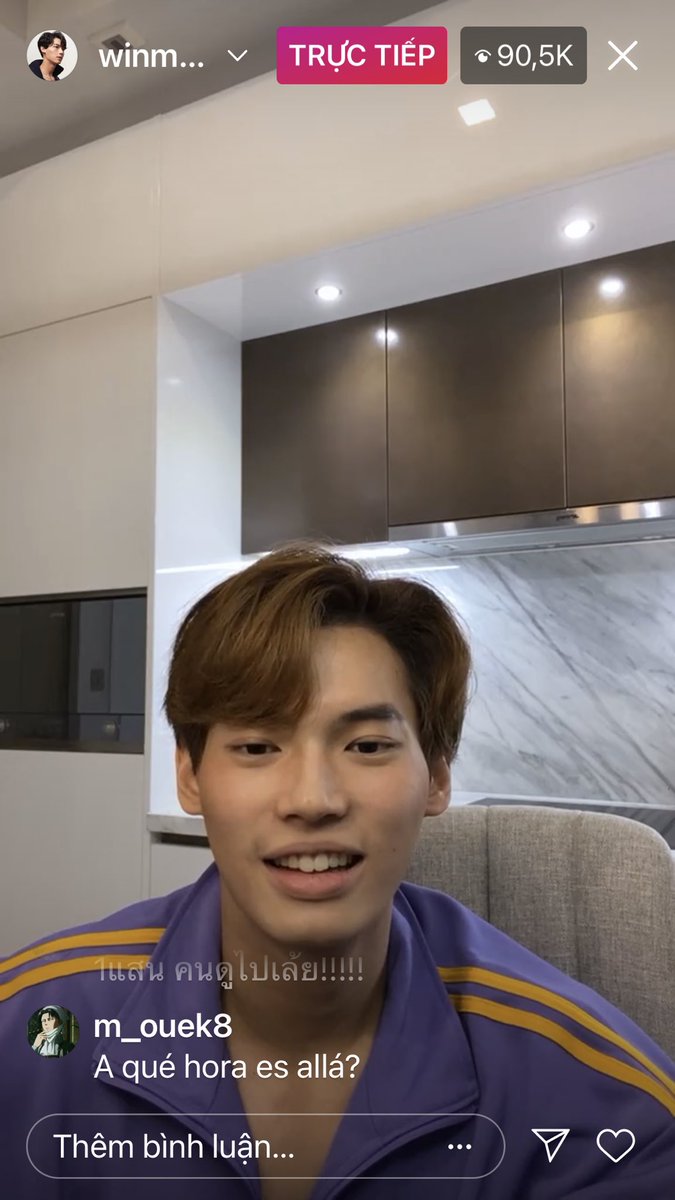 web0508's tweet image. #WIN22ndBDLIVE
Đây là khoảnh khắc đáng iu trc khi em tôi mặc kệ chúng tôi để xuống đón chồng ẻm 🙄