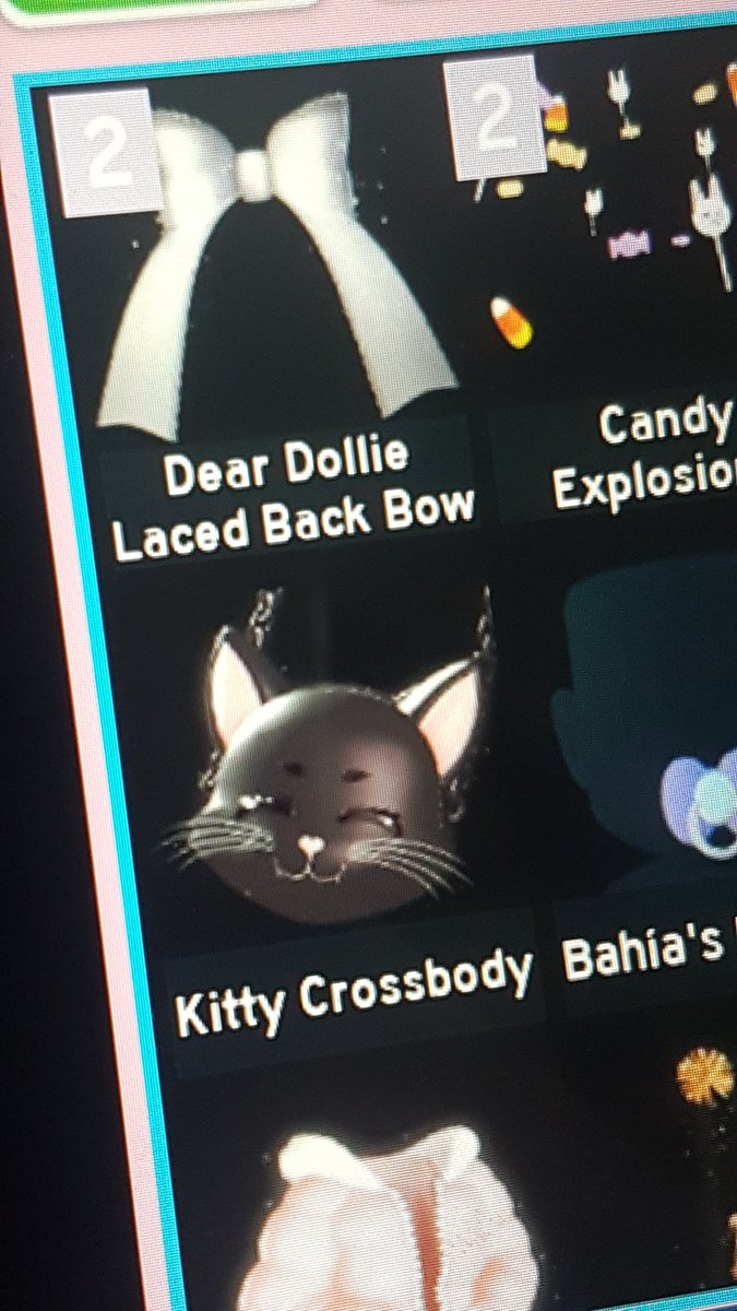 trading_rh's tweet photo. Selling my kitty crossbody!
15-20k diamonds!🤍
#rhtrades #royalehightrades #royalehighselling #royalehigh
#royalehighoffers https://t.co/6KfOmra7c6