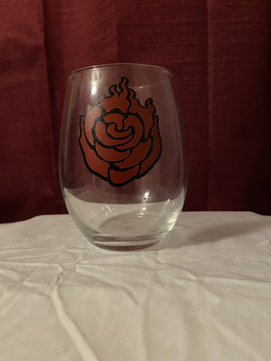 Wylde__Flower's tweet photo. #TeamRWBY Wine Glasses from #RWBY! If you interested in one of these or a custom glass message me! I usually charge $10 per glass + Shipping! #Custom #Vinyl #CustomVinyl #CustomWineGlass #WineGlass #CKSmolcrafts #RubyRose #WeissSchnee #YangXiaoLong #BlakeBelladonna  #rwbymerch https://t.co/9PVZ3rdahO