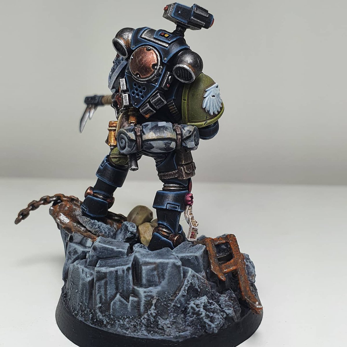 HonestOrk's tweet photo. Ryzan Solari of the Raptors Chapter joins the Deathwatch 4th Watch Company as its Eliminator Sergeant! 

#WarhammerCommunity #new40k #deathwatch #Raptors #indomitus #warhammer40k #40k #wh40k #warhammer40000 #gamesworkshop https://t.co/cTI7nzwTxE