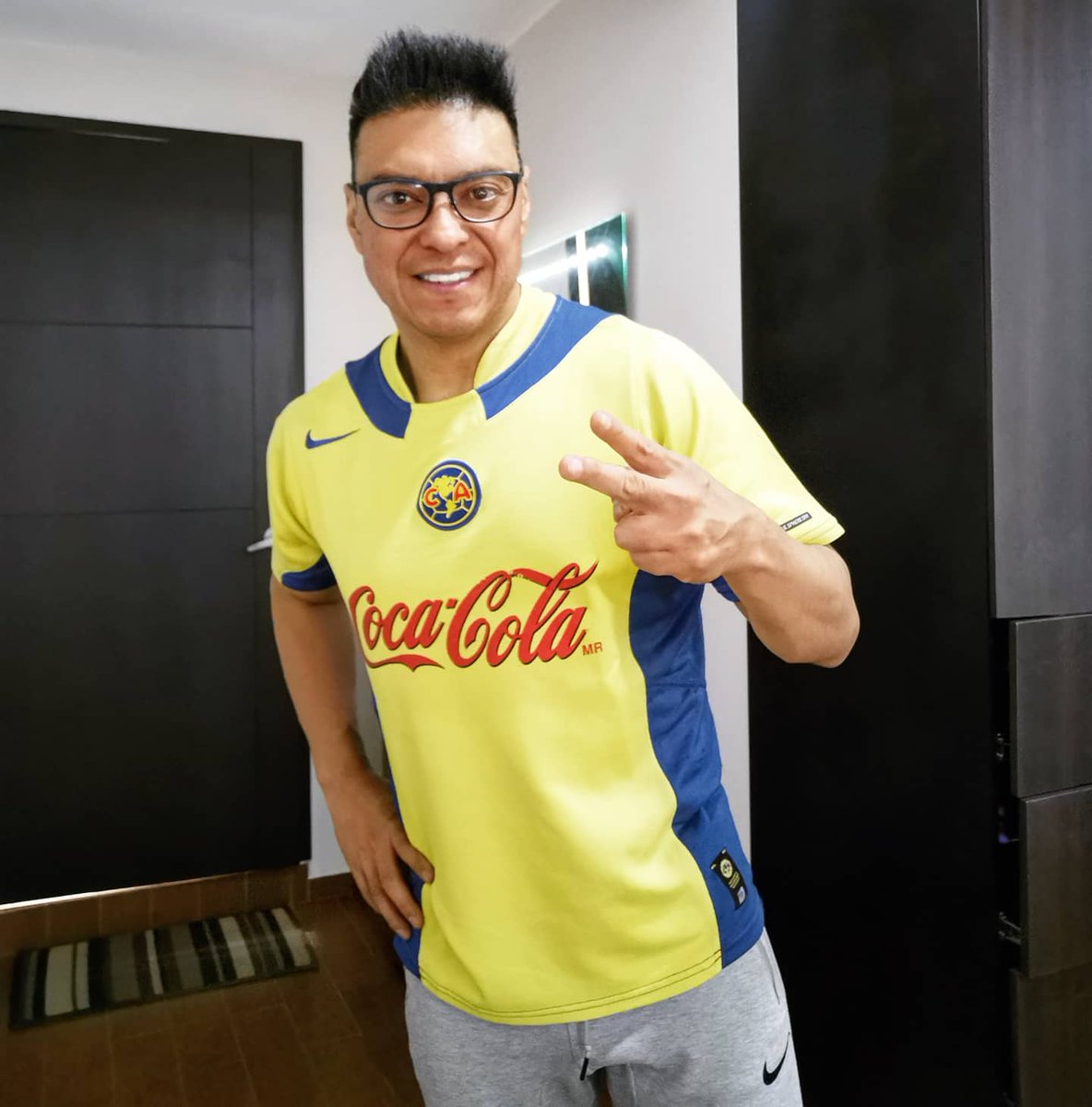 Se llama <a href="/ClubAmerica/">Club América</a> pero puedes decirle Súper Líder