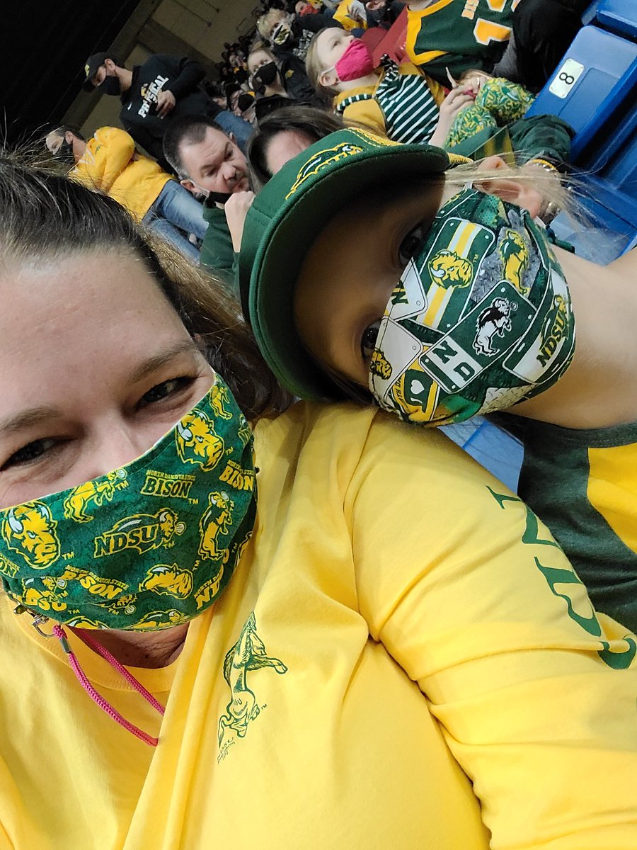 40burks's tweet photo. #scheelsgameday https://t.co/xSNDXfbYRG