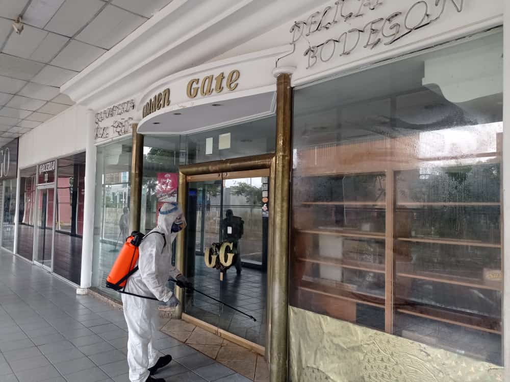 2020Realidades's tweet photo. Gerencia de Macrocentro afirma que no hay focos de Covid19 en sus instalaciones, los casos fueron de manera aislada. Están realizando desinfección más exhaustiva por seguridad y cumplimiento de ley. #Guayana #21Feb https://t.co/UL6WucMW7a