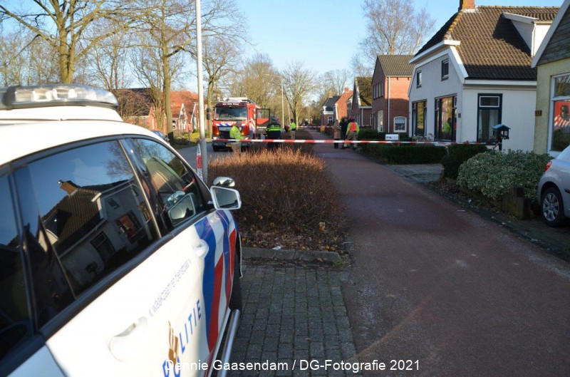 De brandweer van Nieuwe Pekela is zondagmiddag uitgerukt voor een gaslekkage aan de Zuidwending in Veendam.