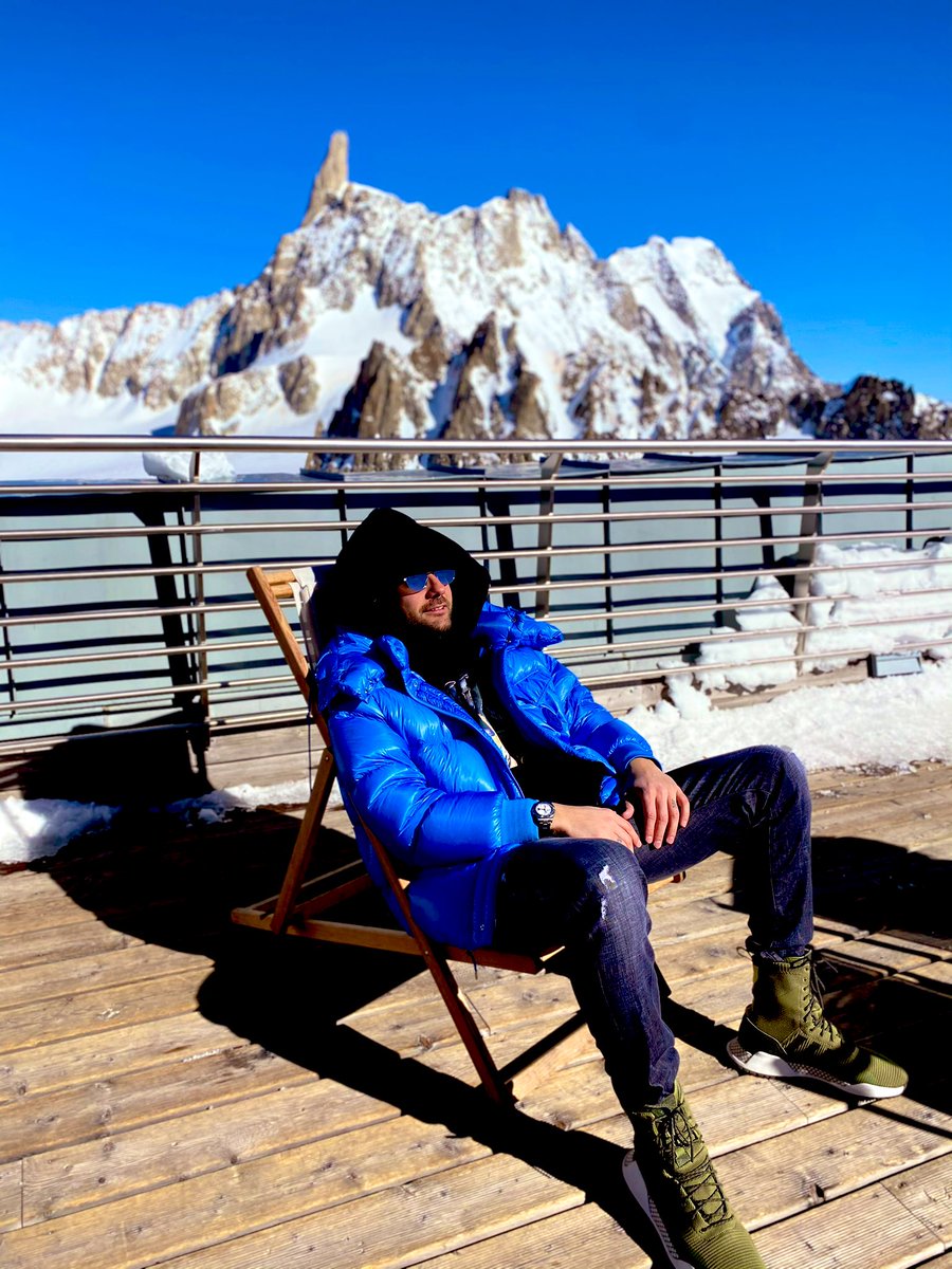 pietroaradori's tweet photo. Giornata di relax e fantastici paesaggi 🏔🦅
#vita #fssub https://t.co/m7nTm7eOF7