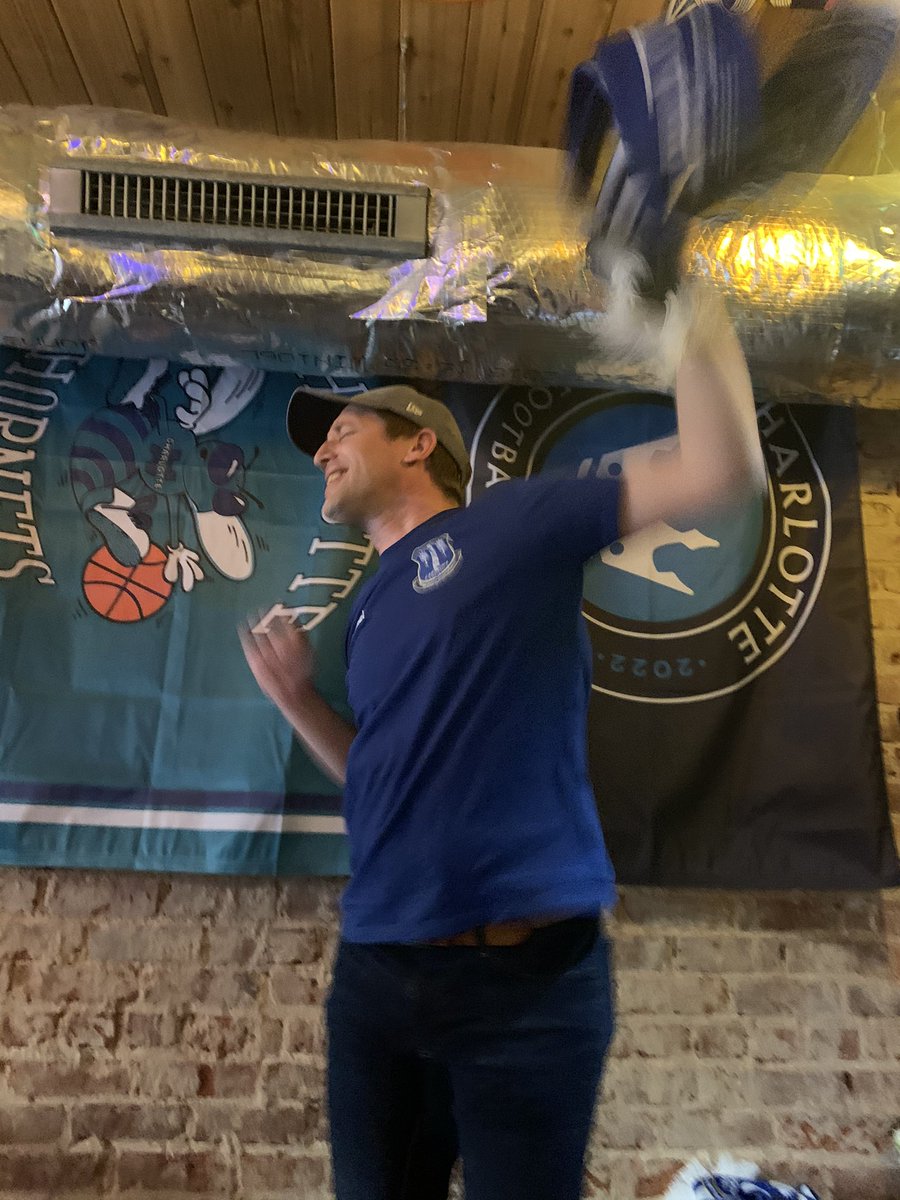 CarolinaToffees's tweet image. Great seeing everyone and meeting new folks as well. That was fun! We should do that more often! Shout to @qcbcclt for hosting! #COYB #NSNO #SpiritOfTheBlues