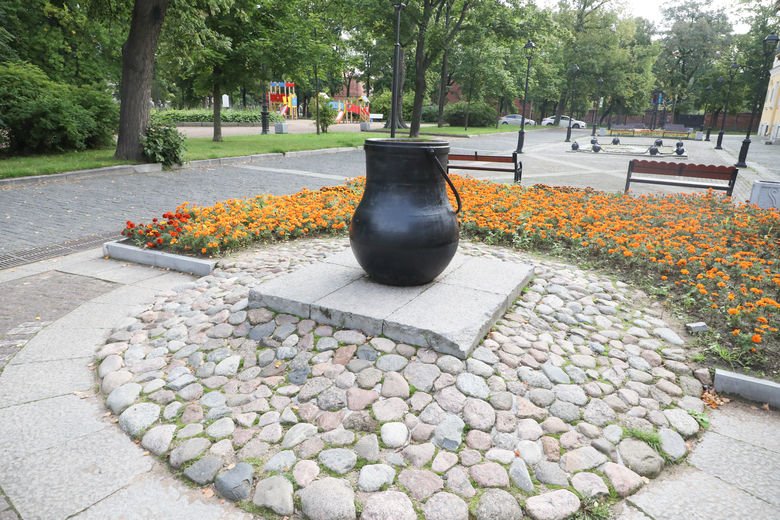 кронштадт поесть недорого. василеостровский рынок фудкорт. кафе голландская кухня в кронштадте. безымянный переулок кронштадт. кронштадт поесть недорого.