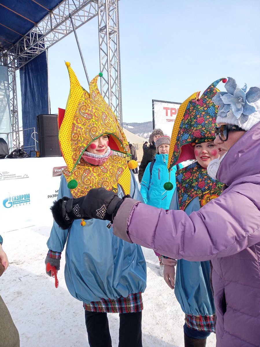 MBUK_MKC's tweet photo. @Adm_Zhigulevsk Замечательный фестиваль! Прекрасный концерт! Удивительный морозный выходной! Коллективы МКЦ радовали гостей и жителей Жигулевска! #МКЦ_Жигулевск #КультураЖигулевска #КультурноеСердцеРоссии #ЖигулевскаяЗима2021 https://t.co/5pFv9uUXCa
