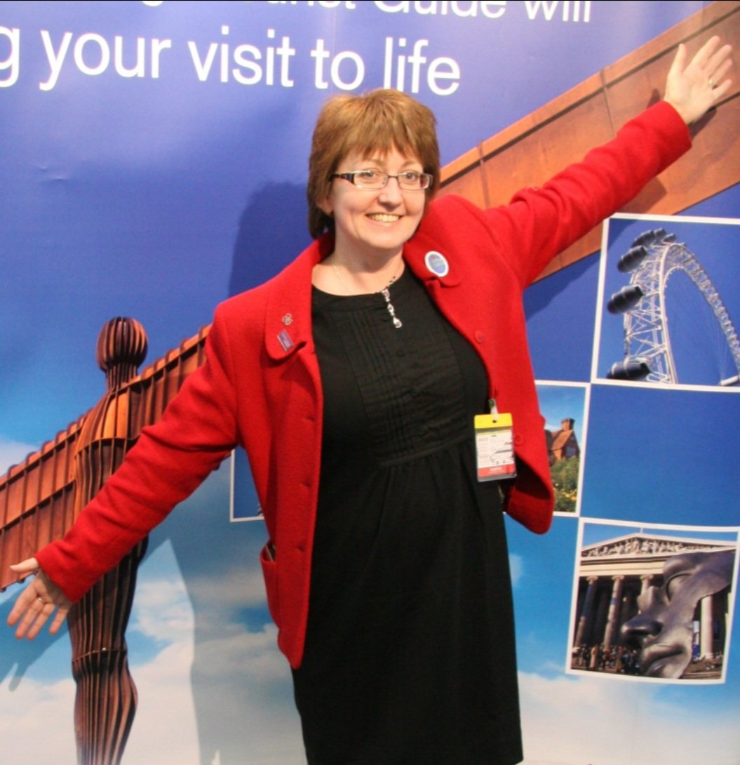 TourswithLaura's tweet image. Today is  #InternationalTouristGuideDay celebrating the work of qualified Professional Tourist Guides throughout the world. 
 I am proudly wearing my 'BLUE BADGE'- this is the best job in the world!
#BlueBadgeGuides 
#𝐈𝐓𝐆𝐃𝐚𝐲𝟐𝟎𝟐𝟏 #wftga_official_ 
#BritainsBestGuides