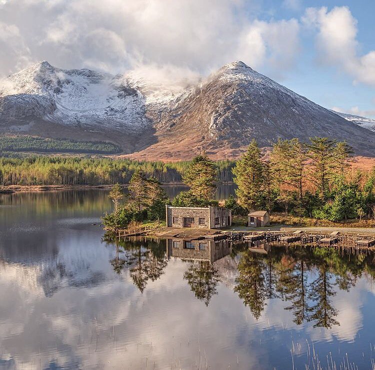 When we travel again...Connemara awaits. #WhenWeTravelAgain
📷Robert Riddell Photography IG