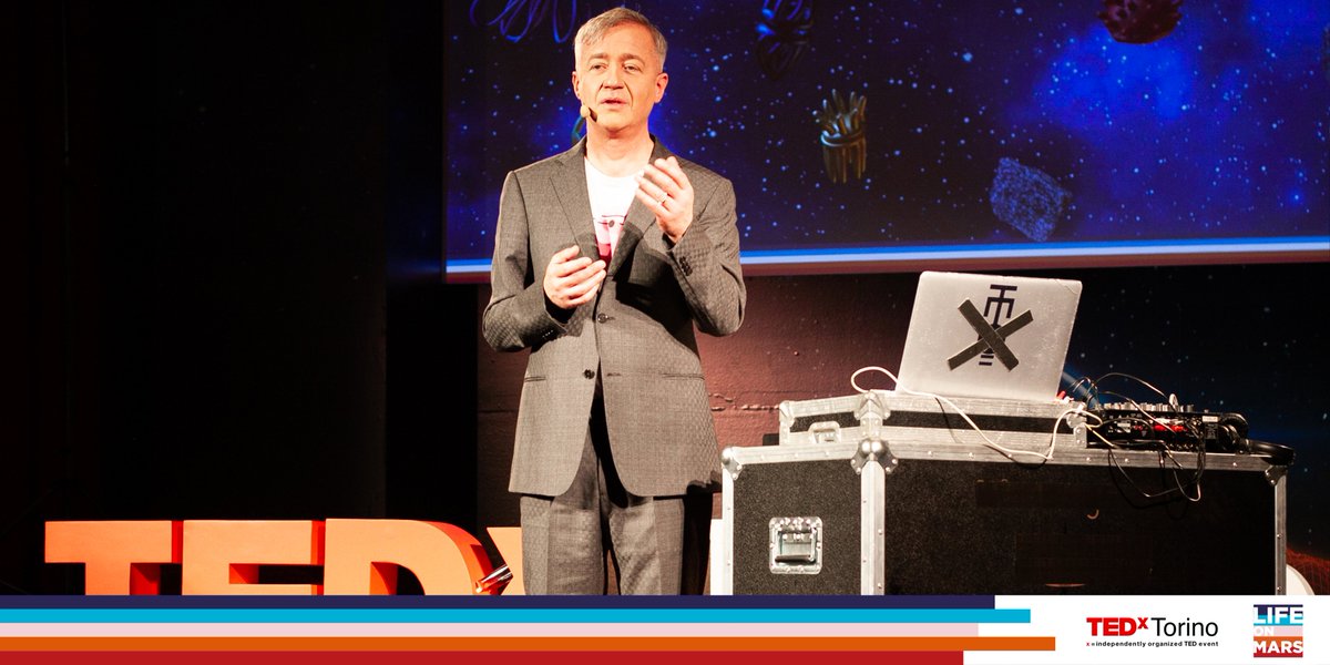 TEDxTorino's tweet image. Come dovrebbe essere #LifeOnMars?
Tornare sulla luna per restarci e rendere possibile anche la vita su Marte, senza dimenticarci di apprezzare i suoni della natura e dare del TU anche alla cultura. Ne hanno parlato per #TEDxTorino Massimo C. Comparini, Max Casacci e Simona Ricci.