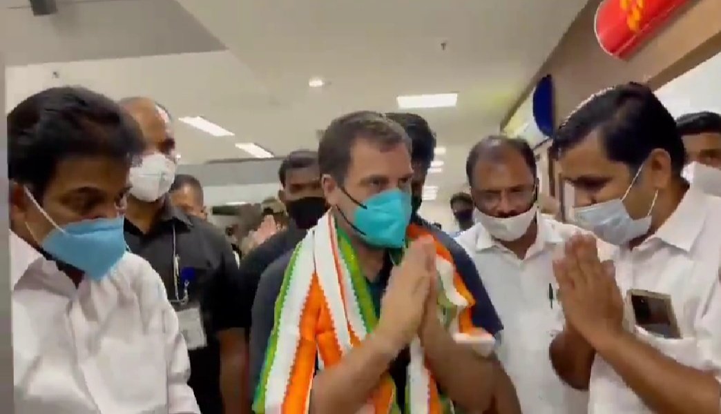 KeralaPMC's tweet photo. Welcome to Kerala Shri. @RahulGandhi

#RahulGandhi https://t.co/YqAj207TYz