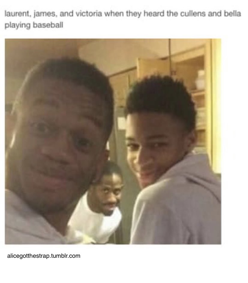 LeanneeDuff's tweet image. Twilight memes absolutely kill me 😂😩