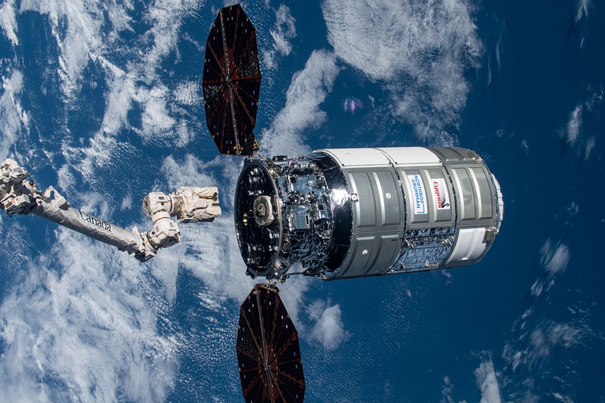 The @NorthropGrumman #Cygnus resupply ship, carrying 8,000 pounds of cargo, is racing to the station for a robotic capture on Monday at 4:40am ET. <a href="/NASA/">NASA</a> TV will broadcast its arrival live starting at 3am.  More... go.nasa.gov/3k8Wyln