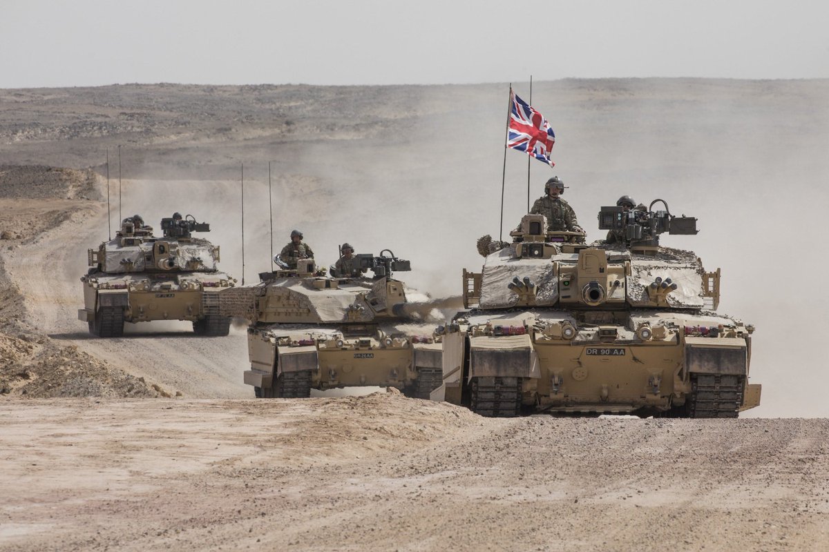 BritishHistorym's tweet photo. Magnificent photo shared by @PaulMer53 makes a great wallpaper 🇬🇧🇬🇧🇬🇧
#Britisharmy #ChallengerII #Tankregiment #Rulebritannia #British #Unionflag #greatbritain #unionjack https://t.co/JVVKhcCYY9