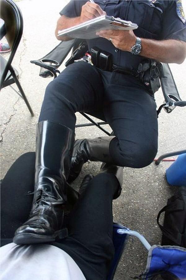 KBUAovXAgq #uniform #cop #cops 
